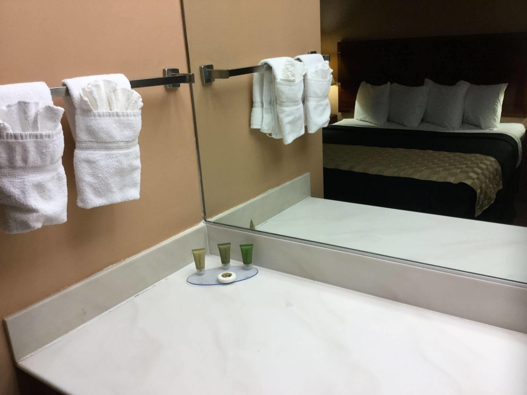 Green Tree Inn And Extended Stay Suites Victorville Dış mekan fotoğraf